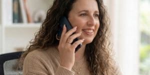 Elodie Malet de Créalyse Conseils échangeant avec franchise et authenticité pour guider une créatrice d'entreprise.